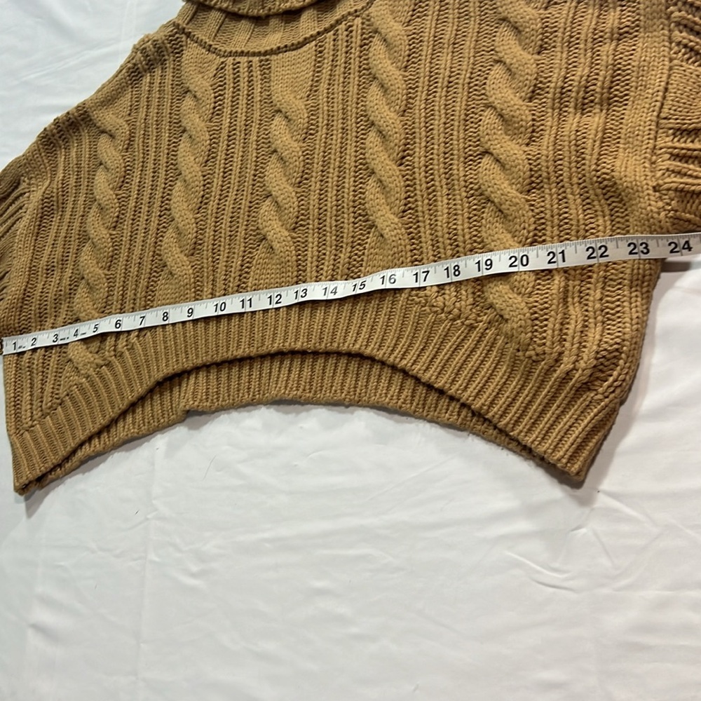 HYFVE cropped turtleneck size L - Picture 6 of 10
